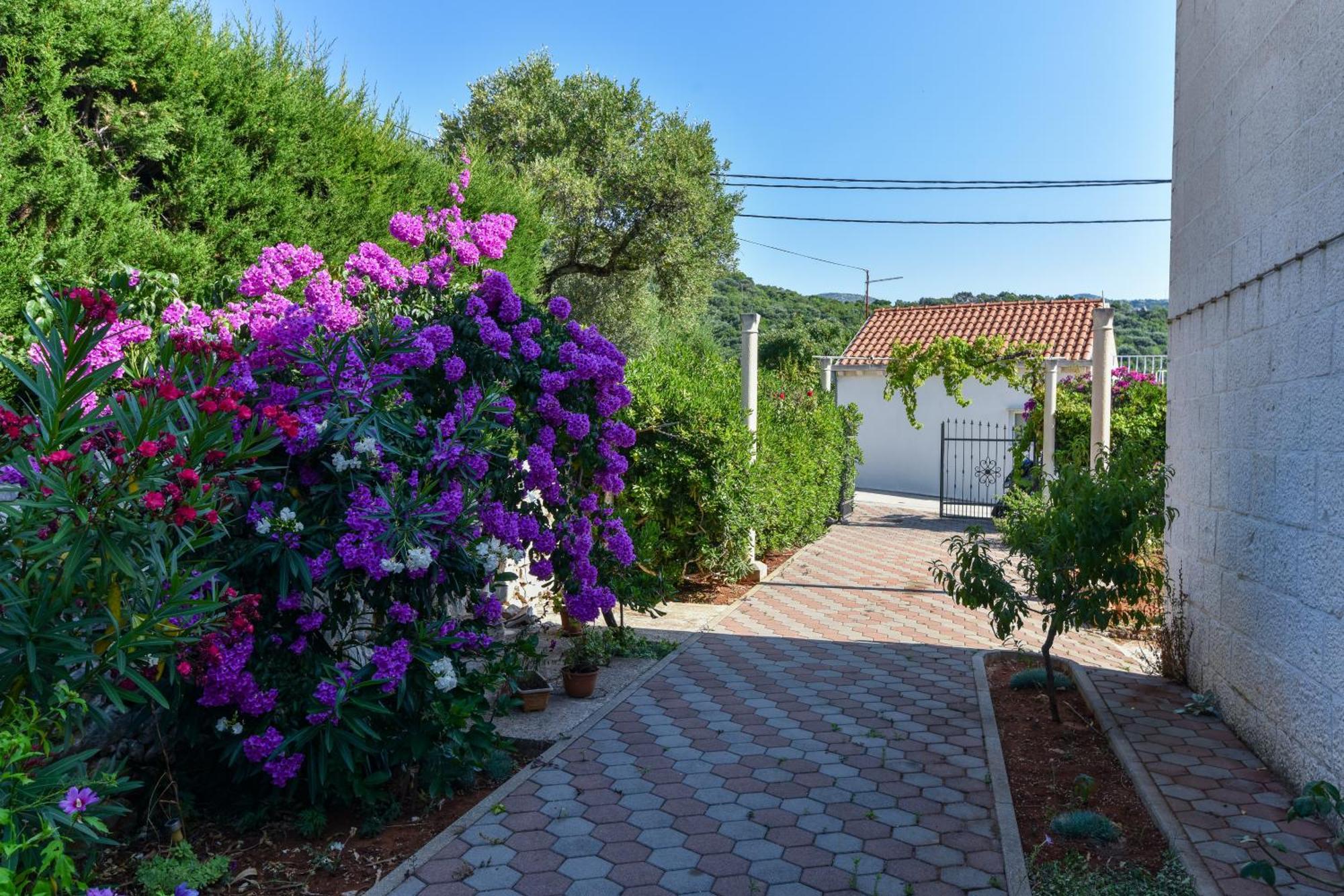 Vizmeg Holiday Home Дубровник Екстериор снимка